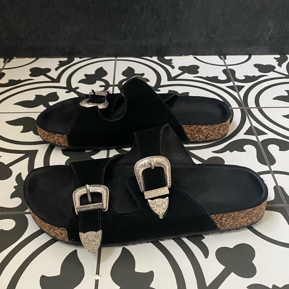 Anna Black with Silver Buckle Slides size 9 - Picture 3 of 5